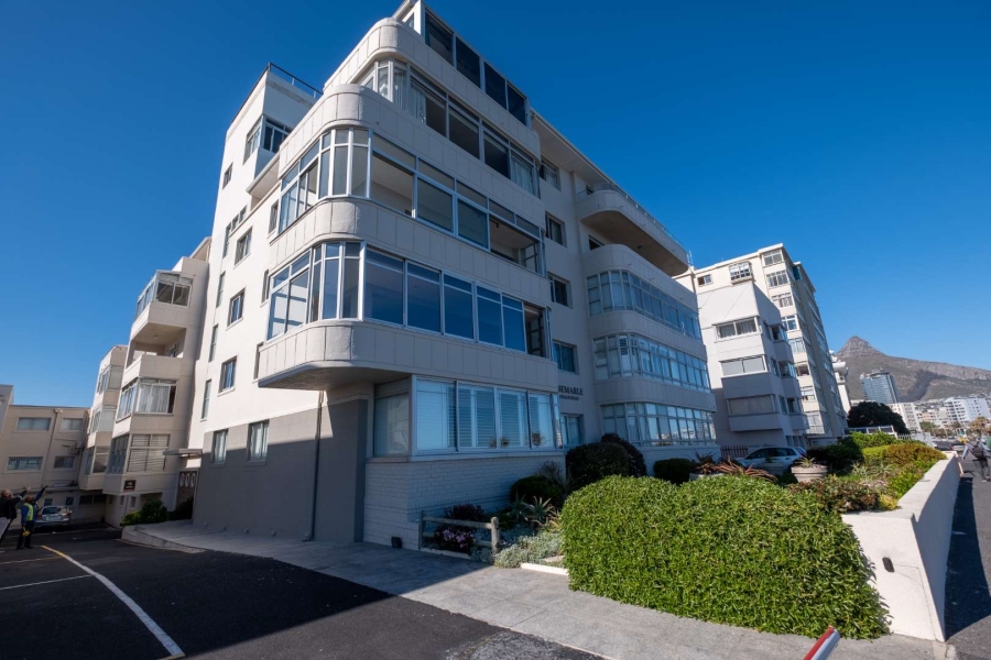 To Let 3 Bedroom Property for Rent in Mouille Point Western Cape